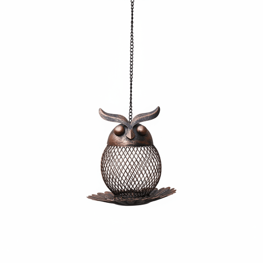 Mangeoire hibou en métal bronzé sur fond blanc
